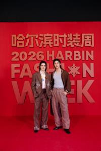 หล่อตะโกน “มอส–แบงค์” สร้างปรากฏการณ์บนรันเวย์ Harbin Fashion Week 2026 สะท้อนพลังนักแสดงไทย ก้าวสู่เวทีแฟชั่นระดับเอเชียอย่างสง่างาม