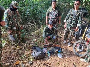 จับก่อนเผา! อุทยานฯ เขื่อนศรีนครินทร์รวบพรานพกปืน–กระสุนคามือ สกัดแผนเผาป่าล่าสัตว์