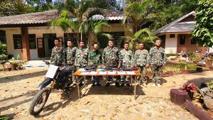 จับก่อนเผา! อุทยานฯ เขื่อนศรีนครินทร์รวบพรานพกปืน–กระสุนคามือ สกัดแผนเผาป่าล่าสัตว์