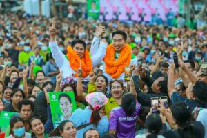 “ร.อ.ธรรมนัส” ลั่นกลางเวทีโคราช พูดแล้วต้องทำ กางแผนปฏิรูปที่ดิน แก้หนี้เกษตรกรทั้งระบบ