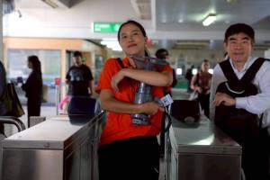 “ไอซ์-เซีย” ปลุกผู้ประกันตนร่วมต้านร่างระเบียบเลือกตั้งบอร์ดประกันสังคมใหม่ หวั่นดึงบอร์ดเดิมกลับทำมาหากิน