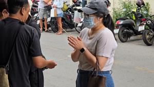 ตร.หัวหินฝากขัง “ไอ้แซม” ฆาตกรเหี้ยมฆ่าชิงทรัพย์พนักงานโรงแรม ศาลไม่ให้ประกัน ส่งเข้าเรือนจำประจวบฯ ทันที