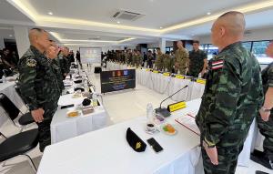 คณะผู้ช่วยทูตทหารต่างประเทศลงพื้นที่รับฟังข้อมูลเหตุปะทะชายแดนด้าน จ.อุบลราชธานี