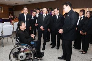 กรมขนส่ง-กรมการแพทย์  มอบรถเข็นและอุปกรณ์ช่วยเหลือผู้พิการ ที่เกิดจากการใช้ถนน