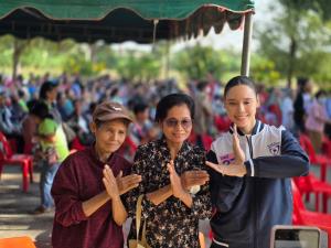 “ซาบีดา” ช่วย “พ่อชาดา” หาเสียงอุทัยฯ อ้อนเลือก ภท.ได้ตนแก้ปัญหาคุณภาพชีวิต คนละครึ่งพลัสมาแน่