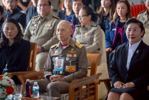 “หลวงพี่น้ำฝน” นำธรรมะสร้างปัญญาผู้ต้องขัง เรือนจำพิเศษมีนบุรี – “เสก โลโซ” เล่นดนตรีสั่งลาก่อนย้ายเรือนจำเปิดเขากลิ้ง