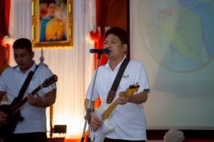 “หลวงพี่น้ำฝน” นำธรรมะสร้างปัญญาผู้ต้องขัง เรือนจำพิเศษมีนบุรี – “เสก โลโซ” เล่นดนตรีสั่งลาก่อนย้ายเรือนจำเปิดเขากลิ้ง