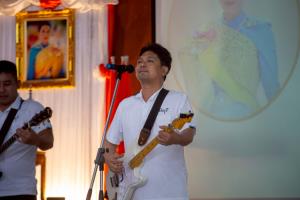 “หลวงพี่น้ำฝน” นำธรรมะสร้างปัญญาผู้ต้องขัง เรือนจำพิเศษมีนบุรี – “เสก โลโซ” เล่นดนตรีสั่งลาก่อนย้ายเรือนจำเปิดเขากลิ้ง