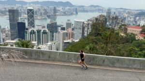 ‘Runcation’ เทรนด์ ‘เที่ยวไปวิ่งไป’ ปี 2026 ปักหมุดซิตี้รัน “ฮ่องกง” ชมวิวหลักล้านด้วยสองขา แชร์พิกัดเส้นทางวิ่งขึ้น The Peak วิ่งสั้นๆ แต่วิวสุดอลังการ  โดย Running Insider