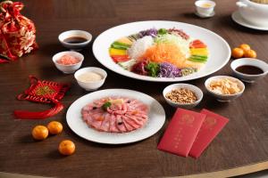 มื้ออาหารมงคลรับเทศกาลตรุษจีน ที่ “เฮยยิน-เซียนหยวน-ฮ่องกงฟิชเชอร์แมน”