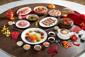 มื้ออาหารมงคลรับเทศกาลตรุษจีน ที่ “เฮยยิน-เซียนหยวน-ฮ่องกงฟิชเชอร์แมน”