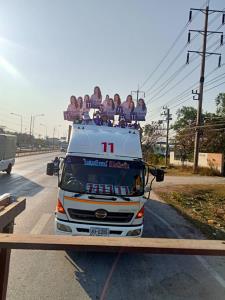 “ทนายน้ำมนต์”ย้ำ เบอร์ 11ร่วมกันกำหนดอนาคตของประเทศ นำทีมปราศรัยบนรถโมบาย พบปะพี่น้องประชาชน หนองจอก-มีนบุรี-ลาดกระบัง
