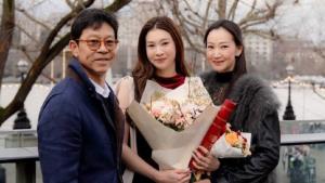 ชัย - ปริม บูลกุล บินร่วมยินดีลูกสาวเรียนจบที่อังกฤษ