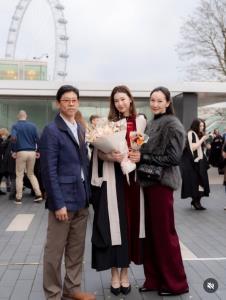 ชัย - ปริม บูลกุล บินร่วมยินดีลูกสาวเรียนจบที่อังกฤษ