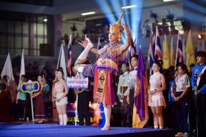 ปิดกีฬานักเรียนแห่งชาติที่บุรีรัมย์พร้อมส่งธงต่อศึก “นครศรีธรรมราชเกมส์”