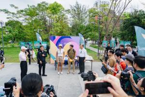 กรุงเทพมหานคร นำทีมสื่อมวลชน ลงพื้นที่สำรวจ “สะพานเขียว” พลิกโฉม สู่แลนด์มาร์กเชื่อมเมืองระดับโลก พร้อมชูแนวคิด "ฟื้นเมือง เชื่อมย่าน สานอนาคต" ยกระดับคุณภาพชีวิตคนกรุงแบบครบวงจร