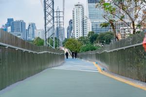 กรุงเทพมหานคร นำทีมสื่อมวลชน ลงพื้นที่สำรวจ “สะพานเขียว” พลิกโฉม สู่แลนด์มาร์กเชื่อมเมืองระดับโลก พร้อมชูแนวคิด "ฟื้นเมือง เชื่อมย่าน สานอนาคต" ยกระดับคุณภาพชีวิตคนกรุงแบบครบวงจร