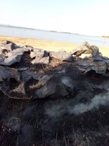 ซากเรือใหญ่นากายหลังเพลิงสงบ