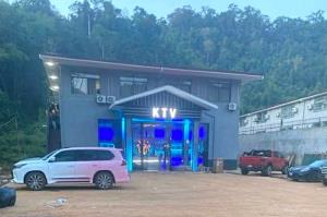 ร้านคาราโอเกะเปิดใหม่ในเมืองพะยาโต่งซู เพื่อให้บริการลูกค้าจีนเทาโดยเฉพาะ