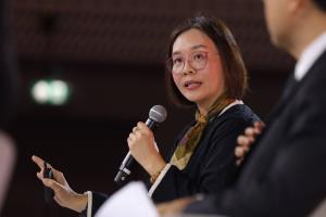 นักวิจัยจุฬาฯ เปิดตัว MUW.OFFICIAL นวัตกรรมสิ่งทอแฟชั่นจากเส้นใยเปลือกทุเรียน ชูจุดขาย “ลวดลายมงคล – ต้านเชื้อแบคทีเรีย - ระบายอากาศได้ดี”