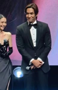 “หลุยส์ สก๊อต” ออกงานครั้งแรกหลังสูญเสียลูกคนแรก เผยรอยยิ้มสดใสขึ้น