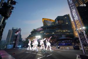 ม.หอการค้าไทย (UTCC) ฉลองความสำเร็จ "UTCC Dance Contest ปีที่ 8" ณ ICONSIAM ทีม "X-XIE" คว้าแชมป์ ท่ามกลางบรรยากาศสุดคึกคักของเหล่าคนรุ่นใหม่