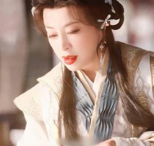 ดรามาหนัก “หลิวเสี่ยวชิ่ง” อายุ 76 เล่นฉากจูบนักแสดงอ่อนกว่า 30 ปีแถมไม่ยอมแก่รับบทเด็ก 16,18