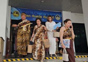 สีสันเกินเบอร์!ประชุมจัดงานบุญผะเหวดร้อยเอ็ด ผู้ว่าฯแต่งเป็นเฒ่าชูชกนั่งหัวโต๊ะ รองผู้ว่าฯเป็นกันหา-ชาลี