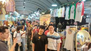 “เต้ พระราม7” ลั่นคนนิยมเพิ่ม! นัดวันลาออก-ตั้งพรรคใหม่สัปดาห์หน้า สืบต่อนโยบายอวกาศ-เพาะพันธุ์ไดโนเสาร์-ผัว 4 คน-ใหญ่และยาว