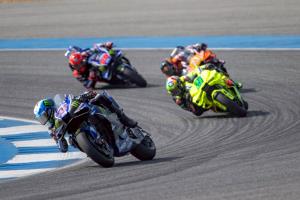 อเล็กซ์ รินส์ ทีมเมทชาวสแปนิชหมายเลข 42 จบการแข่งขันในอันดับ 18 ตามหลังผู้ชนะ 15.876 วินาที