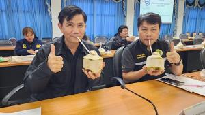 อุ้มชาวสวน! “ประธานสภาอุตฯ สมุทรสงคราม” ชวนจัดเบรกประชุมด้วยมะพร้าวน้ำหอม พยุงราคาผลผลิตตกต่ำเกือบปี
