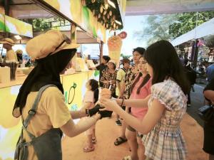 ส้มม่วง ร้านดังโซเชียล สุดปังในงานปล่อยเต่า พังงา 