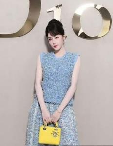 “ตี๋ลี่เร่อปา” ไม่ต่อสัญญาเลยเจอแกล้ง? ส่งไปติดค้างที่ดูไบส่วนทีมงานบินตรงถึงแฟชันวีค? Dior แก้เกมเปิดตัว “หวังฉู่หราน” ทันที