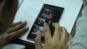 เมื่อ 'ขนม' กลายเป็น 'ความบันเทิง' แฝง: เร่งสร้างเด็กไทยให้รู้เท่าทันกลยุทธ์การตลาดอาหารขยะในโลกดิจิทัล
