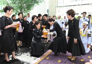 พระราชินี ทรงเป็นประธานเปิดโครงการ “สสธวท...สตรีทรงพลัง” พระราชทานพระราชดำรัส “ให้สตรีปรับตัวให้เท่าทันบริบทใหม่ตามความผันเปลี่ยนของโลก“