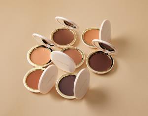 Rare Beauty ยกระดับผิวสวยละมุนให้ดูมีมิติ ด้วย Warm Wishes Soft Matte Powder Bronzer