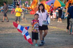 ขอนแก่นประเดิมจัดเทศกาลว่าวนานาชาติส่งเสริมการท่องเที่ยวครั้งแรก คนแห่ร่วมงานคึกคัก