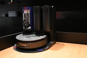 Dyson รุกตลาดหุ่นยนต์ดูดฝุ่น "Dyson Spot+Scrub”