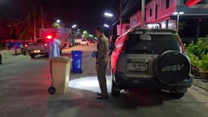 อุกอาจ แก๊งวัยรุ่นยกพวกนับสิบ ยิงถล่มล้างแค้นบ้านคู่อริ เจ็บ 2 ราย ชาวบ้านถูกลูกหลง 1 ราย
