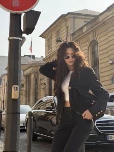 “ลีน่า ลลินา” สวยสะกดปารีส อวดลุคหรูชมโชว์ CHANEL แฟนคลับทั่วโลกแห่ชม สวยแพงดุจ “เจ้าหญิงเบลล์”
