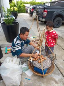 “ไข่ปิ้งเงินล้าน” พลิกชีวิต!! ซิกเนเจอร์ “สุก 6 ระดับ” ได้บ้าน-ได้รถ-อีเวนต์ทั่วประเทศ