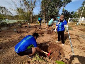 พนักงานจิตอาสาร่วมกันปรับภูมิทัศน์และจัดทำแปลงเกษตรเพื่อการเรียนรู้ ควบคู่กับการจัดทำระบบธนาคารน้ำใต้ดิน เพื่อส่งเสริมประสิทธิภาพการบริหารจัดการน้ำและช่วยบรรเทาปัญหาน้ำแล้ง