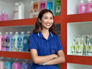 (ชมคลิป) จากแม่บ้านสู่เจ้าของแบรนด์ I-Richly น้ำยาทำความสะอาดยอดขายสุดปัง 28 ล้านบาท! ชู “ความซื่อสัตย์” ในการทำธุรกิจ