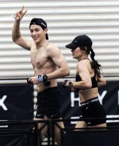 เจมส์ จิรายุ 