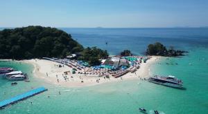 เกาะไข่นอก (ภาพ : อโนทัย งานดี) 