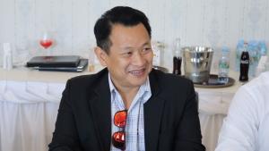 “เต้ มงคลกิตติ์” ประกาศชิงผูว่าฯ กทม.ตั้งสโลแกน “กลุ่มกรุงเทพบินได้” สร้างโรงกลั่นน้ำมันเอง
