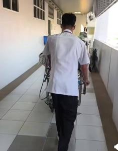 จากแค่เพียงกาย ภรรยาเผยคลิปสุดท้าย ส่งตัว “แดนนี่ ศรีภิญโญ” เข้ารพ. ก่อนจากกันนิรันดร์ (คลิป)