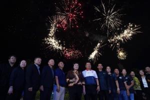 วช. และ จ.ระนอง ร่วมนำโดรนแปรอักษรเสริมการท่องเที่ยวในเทศกาลส่งเสริมมรดกทางวัฒนธรรม “งานอาบน้ำแร่แลระนอง ปี 2569“ นำวัฒนธรรมพื้นที่สู่เศรษฐกิจสร้างสรรค์