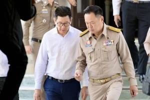 เอกนิติ นิติทัณฑ์ประภาศ  รมว.คลัง, นายอนุทิน ชาญวีรกูล  นายกรัฐมนตรี