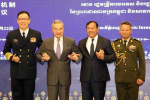 รมว.ต่างประเทศ-กลาโหมจีนเยือนกัมพูชา จัดประชุมคู่เจรจา 2+2 กระชับสัมพันธ์การเมือง-ความมั่นคง